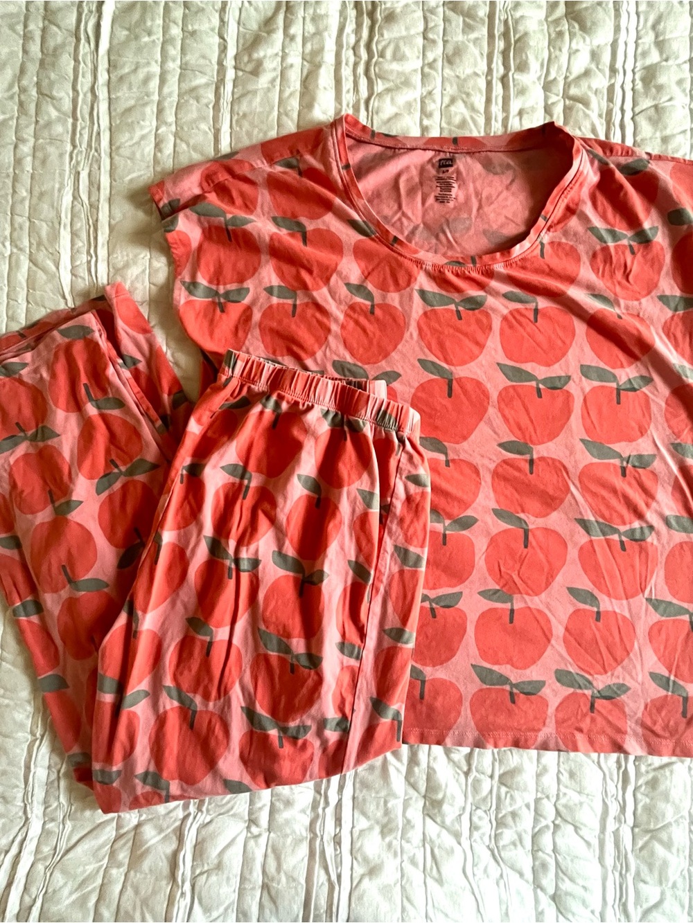Tea Collection Apple Print Women’s Pajamas Size Small